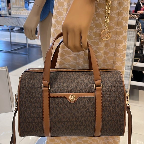 MICHAEL KORS JST TRAVEL MEDIUM DUFFLE SATCHEL SHOULDER CROSSBODY BAG MK BROWN - Picture 16 of 16